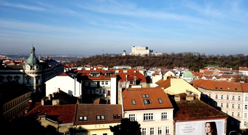 Lupáčova *